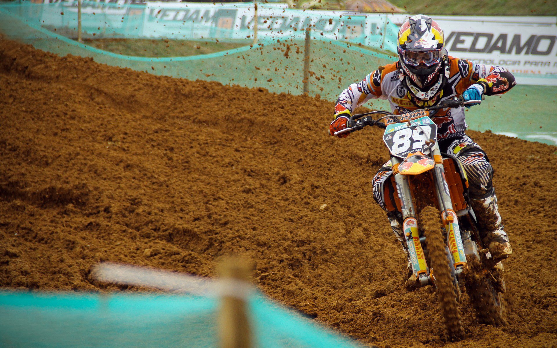 《Apex Legends》上线新合作皮肤,联动内容丰富,apex联名皮肤